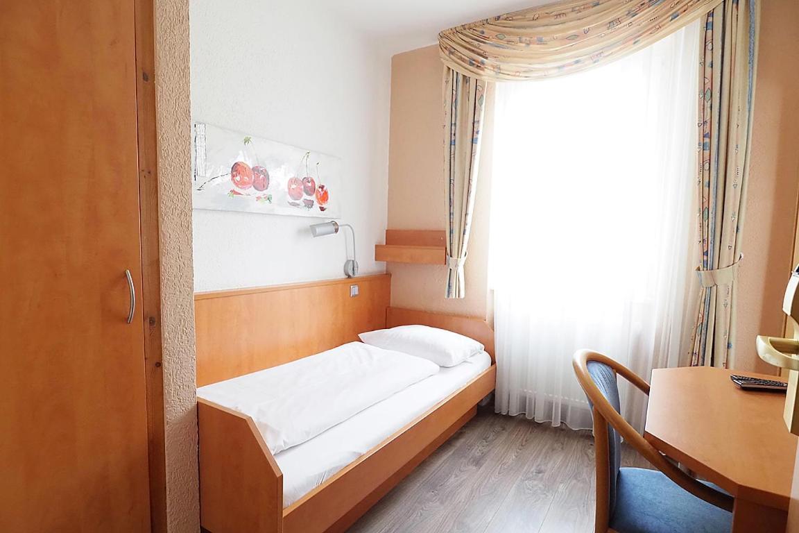 Hotel Europa - Restaurant Rüsselsheim Zewnętrze zdjęcie